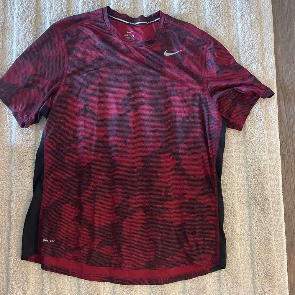 Nike tshirt